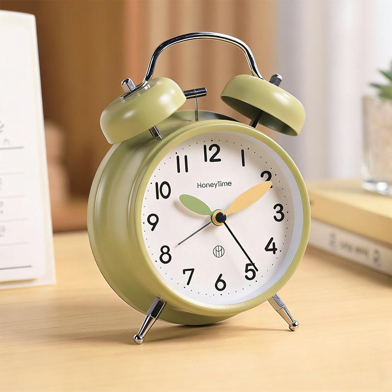 

Wake-Up Alarm Clock for Kids: High Volume, Perfect for Students Bedside or Desk 13*8*4.5CM колір зеленого яблука