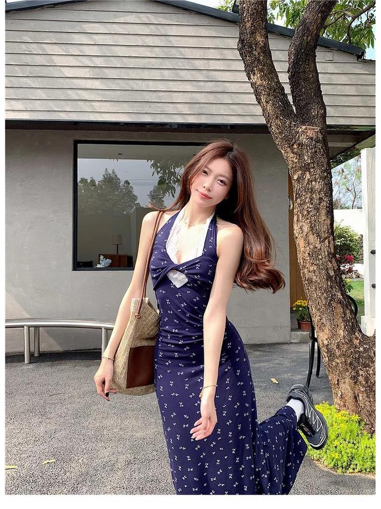 Floral Twisted Lace Halter Maxi Dress for Summer 2025