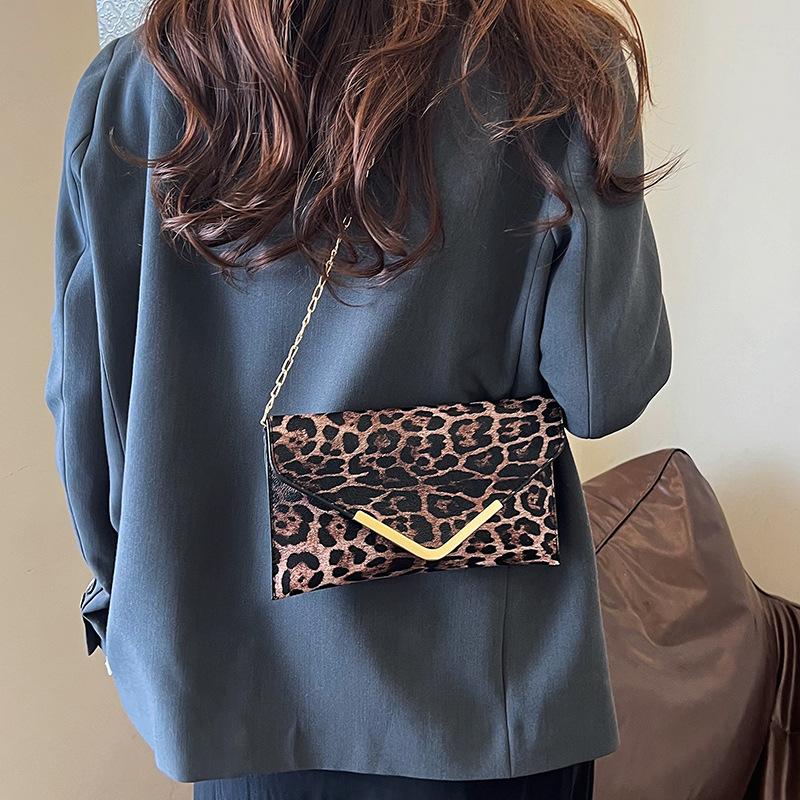 Bag Women's Bag Casual Versatile Envelope Bag Fashion Personality Trend Women's Shoulder Crossbody Bag
