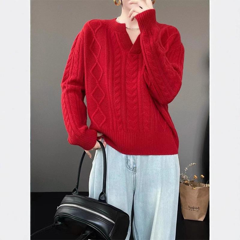 Retro casual pullover sweater women's autumn and winter new lazy loose and thin v-neck solid color knitted sweater top