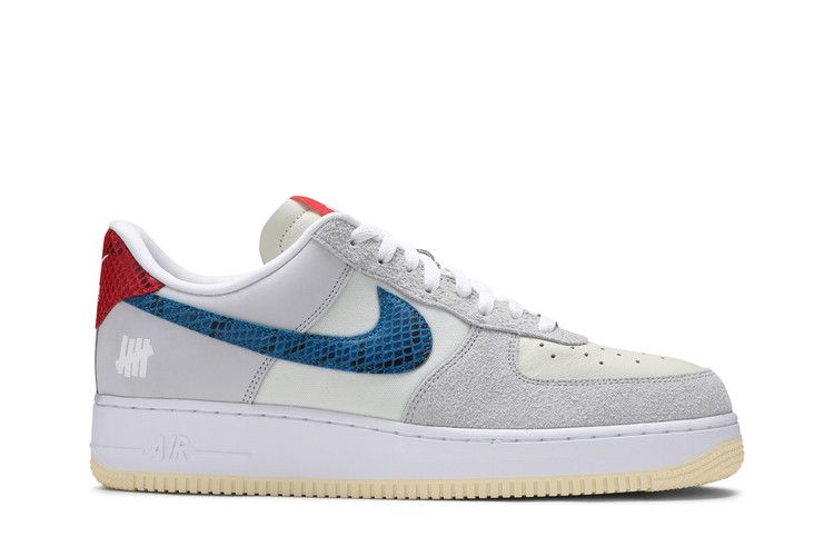 Nike Air Force 1 Low SP Undefeated 5 On It Dunk vs. AF1