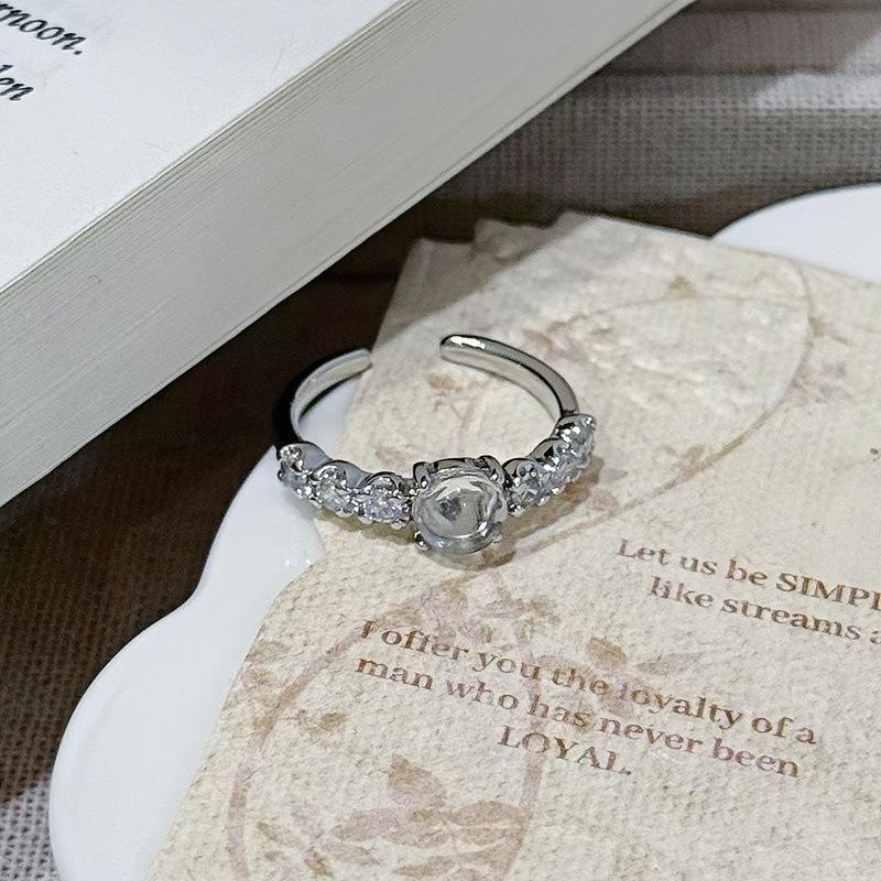 

Крутий Відчуття Імітація Халцедону Місячний Камінь Циркон Кільце-Ручка Жіноче Нішевий Дизайн Легка Розкіш Високоякісне Відчуття Для Нанизування Кільце на Вказівний Палець Adjustable opening