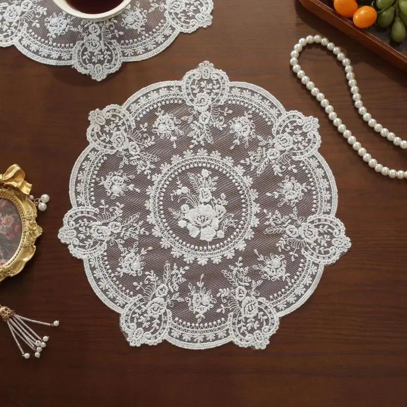 1Pcs Europe Retro Style Table Mat Beautiful Pattern Romantic Exquisite Embroidery Lace Coffee Cups Mat Vase Table Lamp Pad
