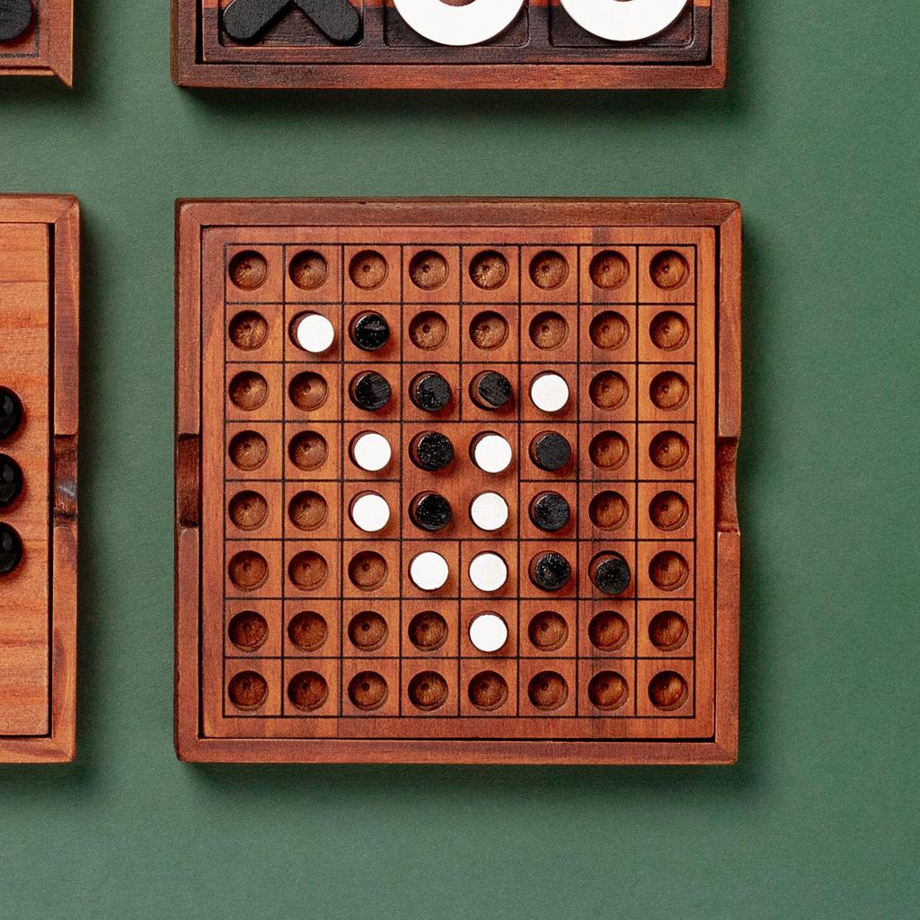 Iron and Glory Reversi Gra Bitwa na Drewnianej Planszy dla 2 Graczy SUCK UK, Gra,