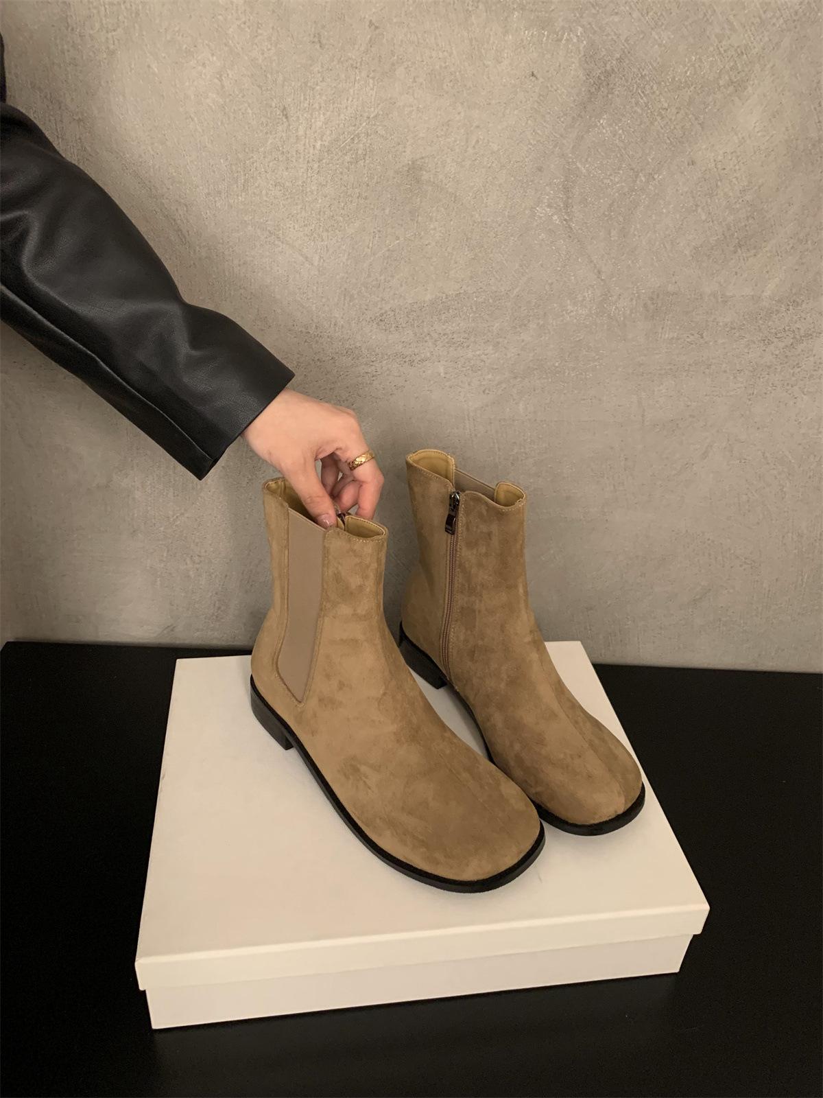 

Корейская версия круглых коричневых плоских коротких ботинок 2025 года, новые ретро-замшевые коричневые босоножки, женские ботинки Martin 39