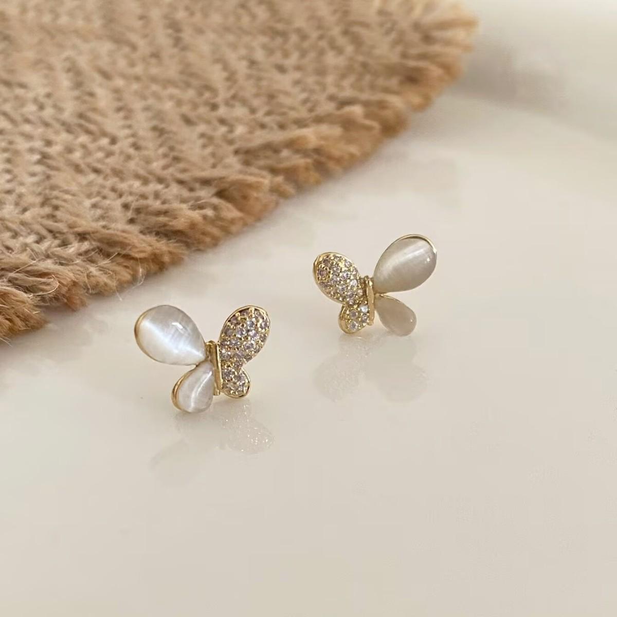 Elegant French Cat s Eye Zirconia Butterfly Stud Earrings