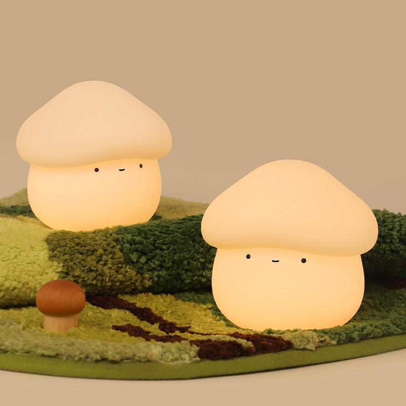 USB Rechargeable Mushroom Silicone Night Light with Dimmable Touch for Bedroom and Baby Feeding