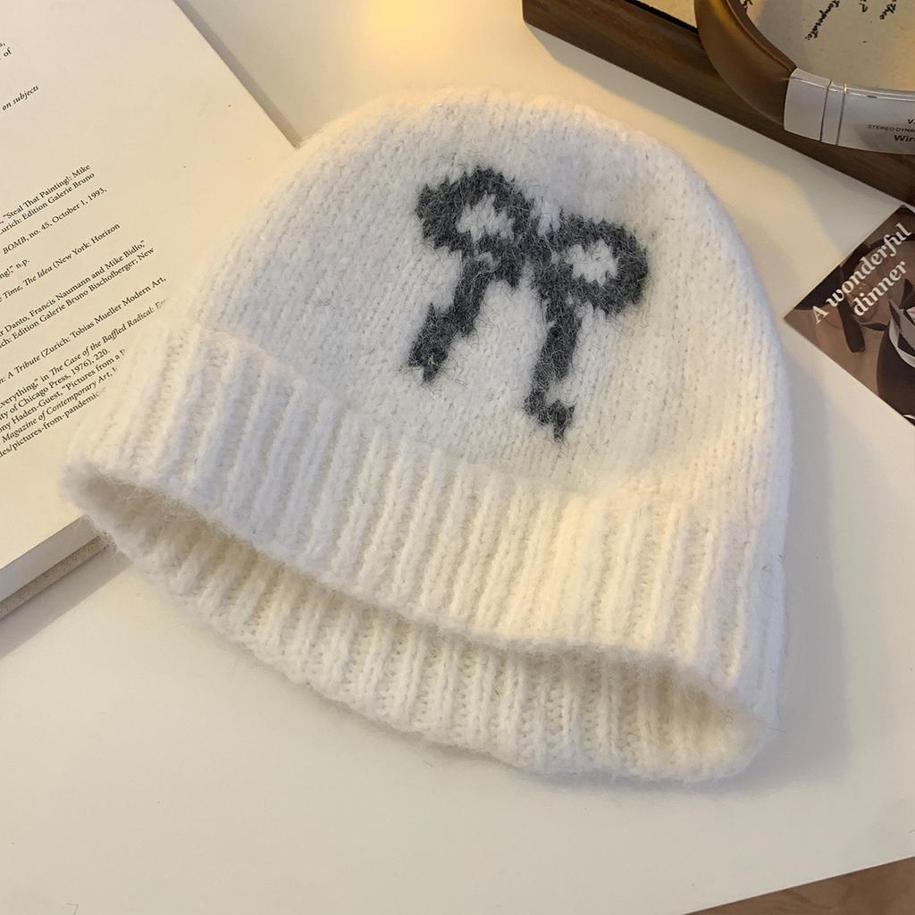 Bow plush knitted hat women's Japanese versatile face small wool hat big head circumference warm bag head hat