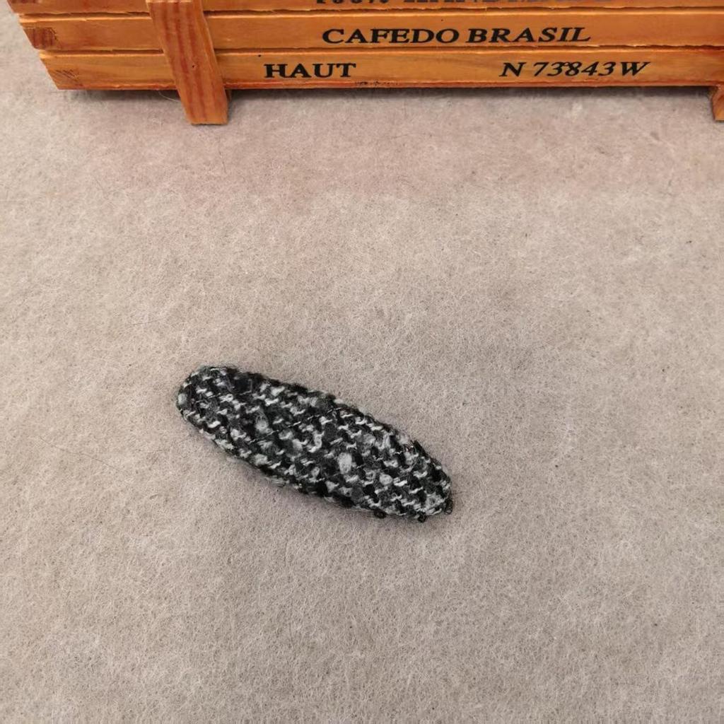 Elegant Wool Hairpin for Women - Chic Fragrance Style Duckbill Clip for Bangs and Flyaways