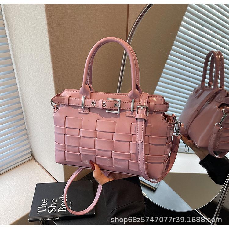 Premium retro handbag women's 2025 new woven shoulder bag commuter shoulder crossbody bucket bag