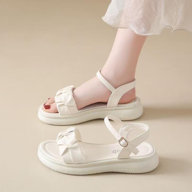 Sandals women's outer wear summer new 2025 versatile flat-bottomed fairy style with skirt sandals word with Roman women's shoes