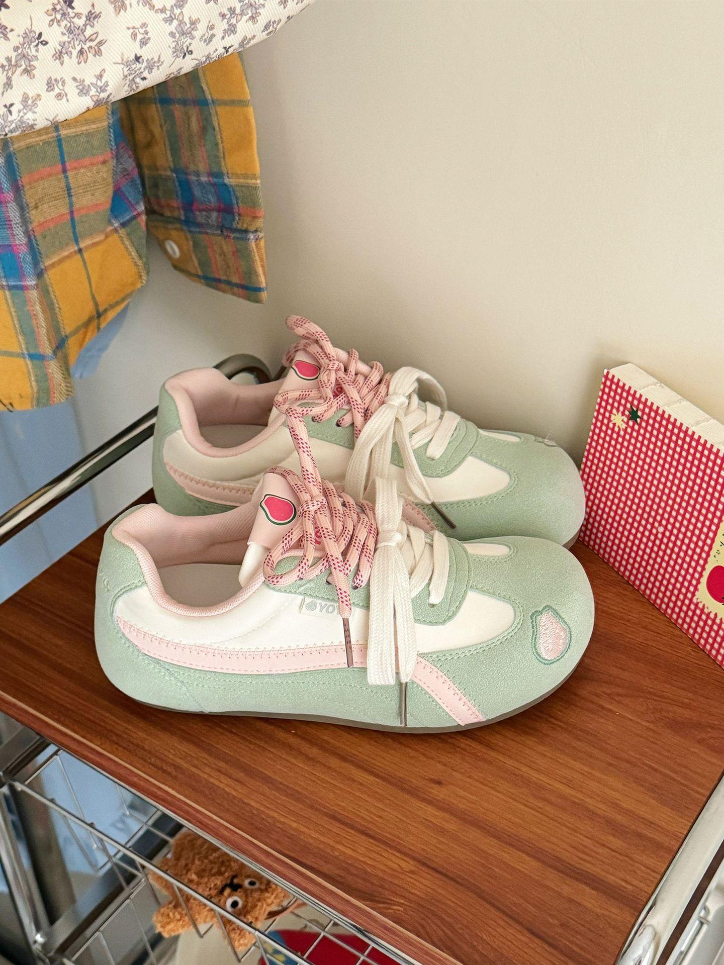 

Korean niche platform versatile shoes women s 2025 new popular board shoes student platform white shoes German training shoes 35