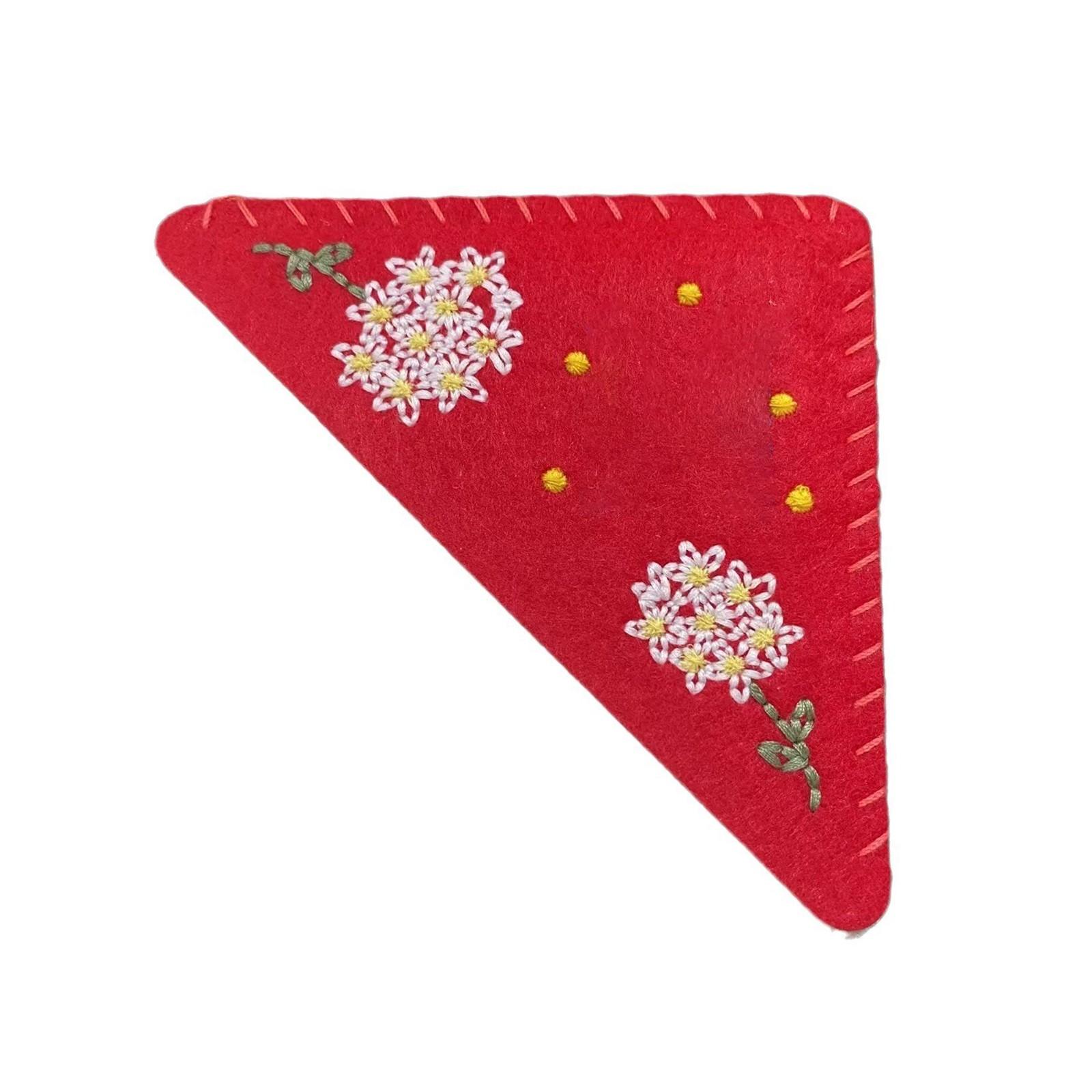 

Personalized Hand Embroidered Corner Bookmark, Cute Flower Letter Embroidery Bookmarks For Book Lovers
