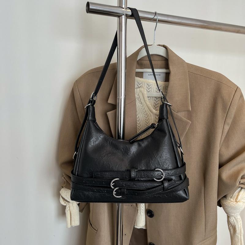 

Niche design fashion tote bag women s new retro shoulder messenger bag personalized commuter bag чёрный