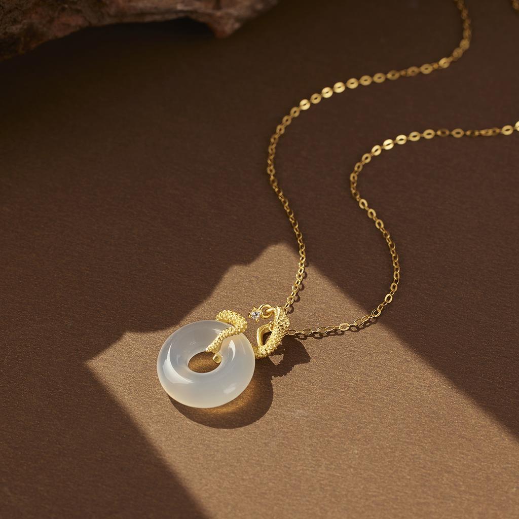 S925 Sterlingsilber Natürlicher Hoch Eis Chalcedon Schlange Sicherheitsverschluss Halskette Donut Anhänger Schlüsselbeinkette Mode