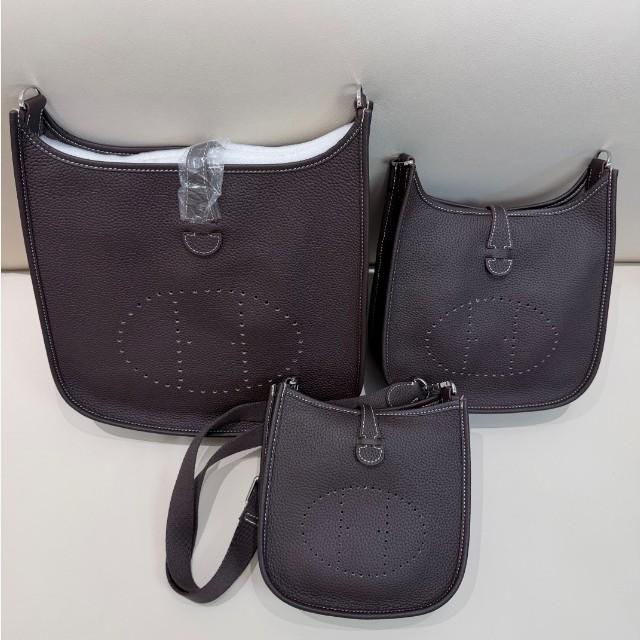 2026 Women's Classic Cowhide Leather Shoulder & Crossbody Bag