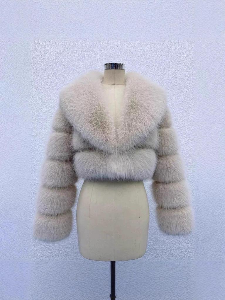 Finnish Whole Skin Fox Fur Coat for Women: Petite, Versatile & Slimming Short Jacket for Autumn/Winter