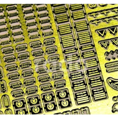 

Rad Miniatures 1/35 WWII German Air Force Soldier Insignia Etching Parts Set for Plastic Models RDM35PE02