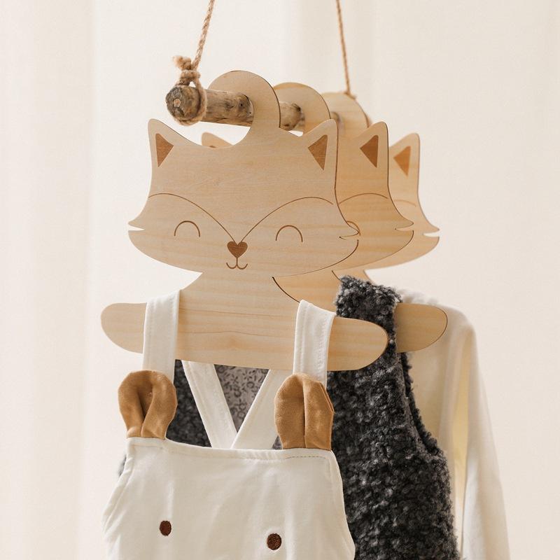 

5Pc/10Pcs Nordic Style Baby Cute Fox Wooden Clothes Hanger Creative Baby Pants Hanger Children Small Hanger Clothes Storage Rack