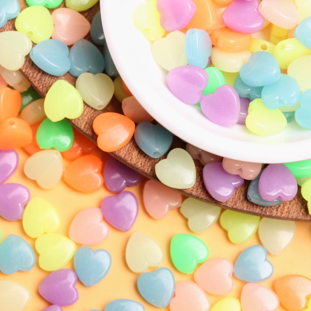 Ca. 2600 Stück Acryl Einfarbig Kreative Handgemachte Materialien Gelee-Farbe Schmuckherstellung für Halskette Armband Ohrringe Liebe Lose Perlen