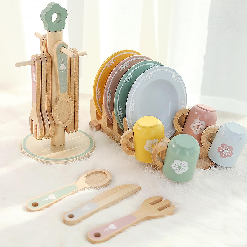 Children's simulated home cooking utensils, bowls, chopsticks, knives, forks, wooden simulation boys and girls' toy plates