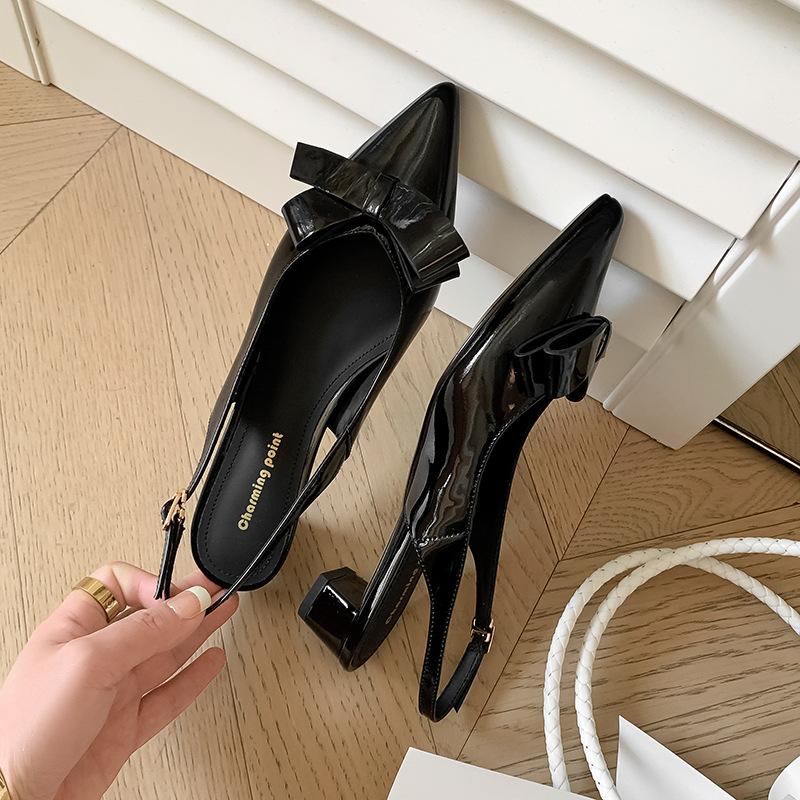 

2025 new Miss chaebol~ big bow pointed high heels thick heel spring and summer leather rear empty bag head sandals 42 чорний