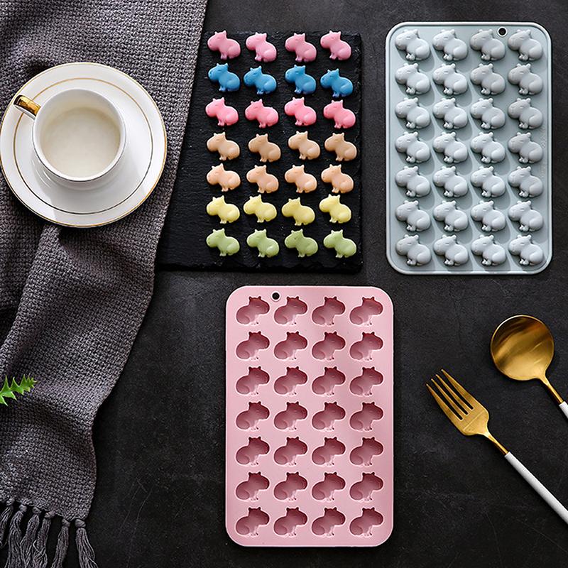 Cartoon Kapibala Animal Silicone Capybara Chocolate Mold Fudge Candy Jelly Mould Cake Decor Baking Ice Tray Gifts Baking Tool