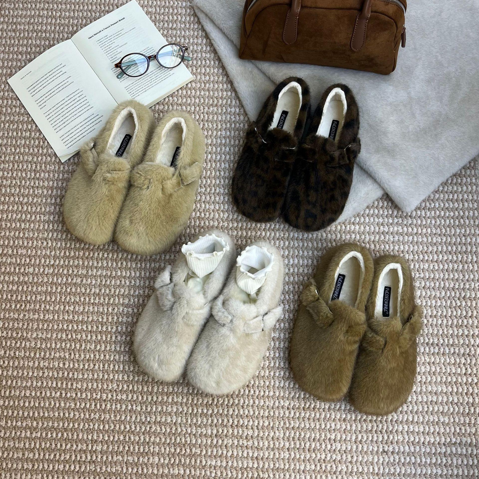 

2025 зима новые туфли с круглым носком из бархата и термохлопка, универсальные туфли Мэри Джейн на платформе для通勤, пушистые женские туфли 39