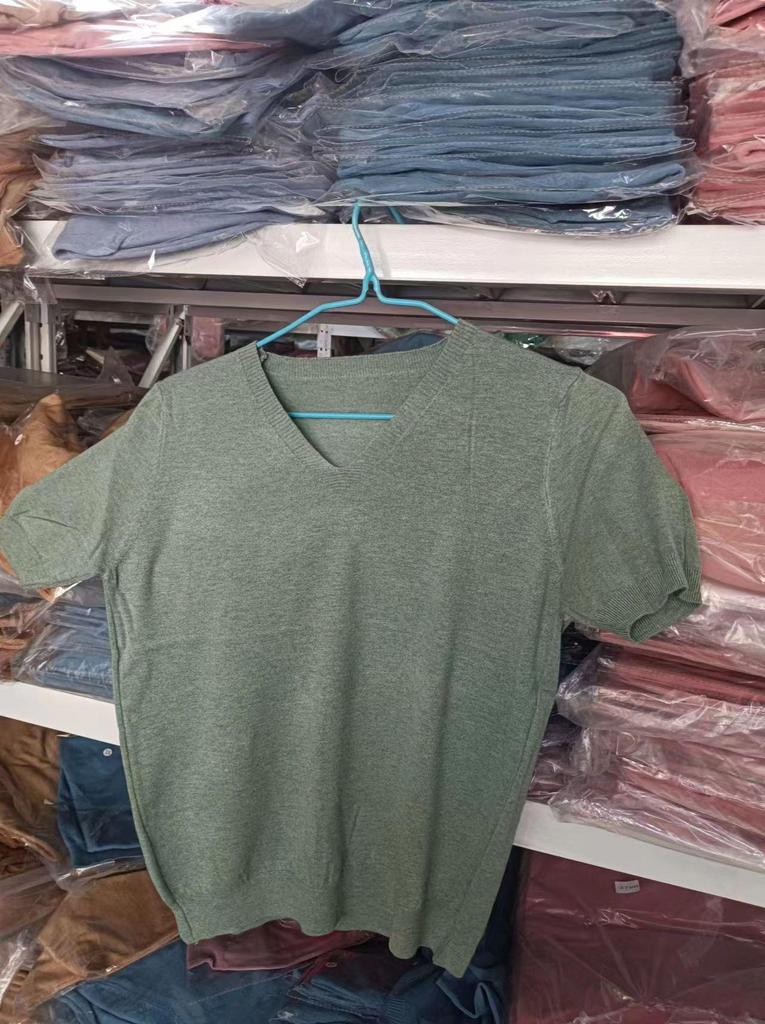 Women's V-Neck Knitted T-Shirt: Short-Sleeved, Versatile, Commuting Pullover, Perfect Base Layer, Three-Quarter Sleeves, Light Sweater.