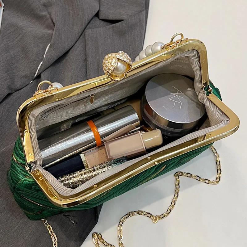 Elegant Evening Clutch Silk Satin for Women Clip Shell Pearl Blue Chain Shoulder Bags Wedding Party Bridal Small Bags New