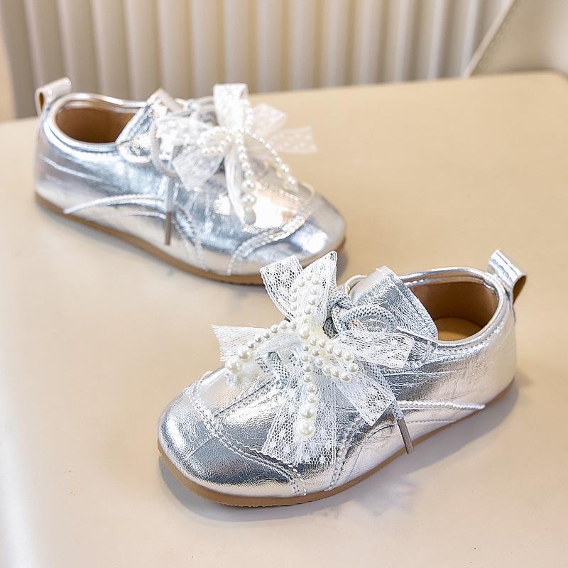 2025 Autumn Korean Retro Casual Shoes for Kids with Bow, Pearl, and Lace-up Design