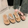 Internet-Berühmtheit Explosion Retro Dicke Sohle Zehentrenner Damen 2025 Neu Sommer Tragen mit Rock High-End Sandalen