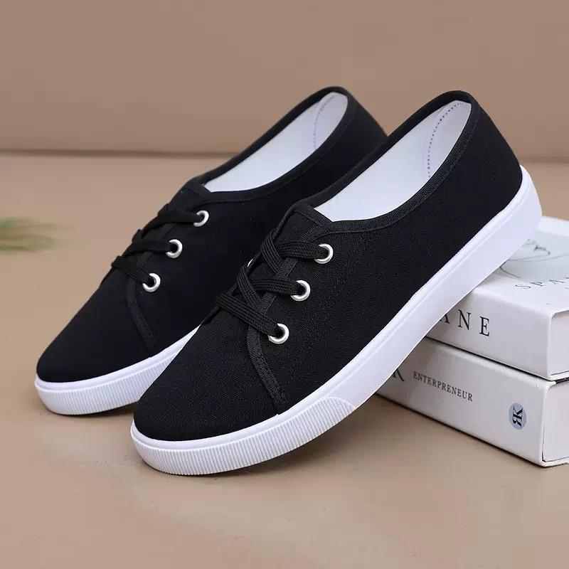 New low-top canvas shoes female student flat casual shoes sports casual board shoes lazy little white shoes