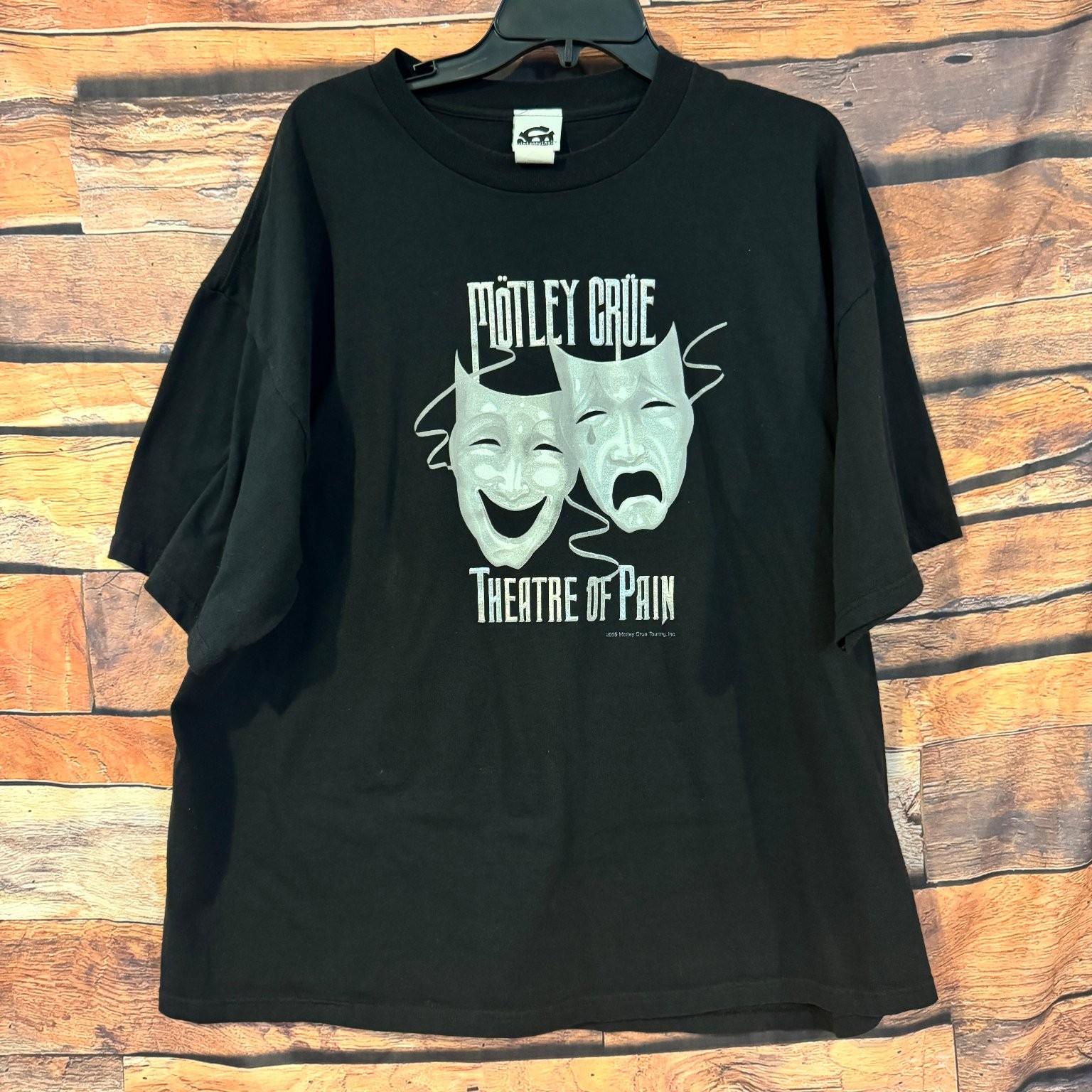 Mötley Crüe Men s Black 2XL Theatre of Pain Graphic Cotton Band Tee Unisex T-Shirt S