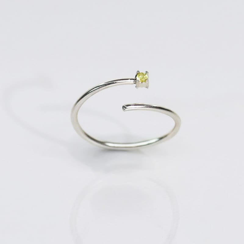 BRILLPIECE Line stone nail ring