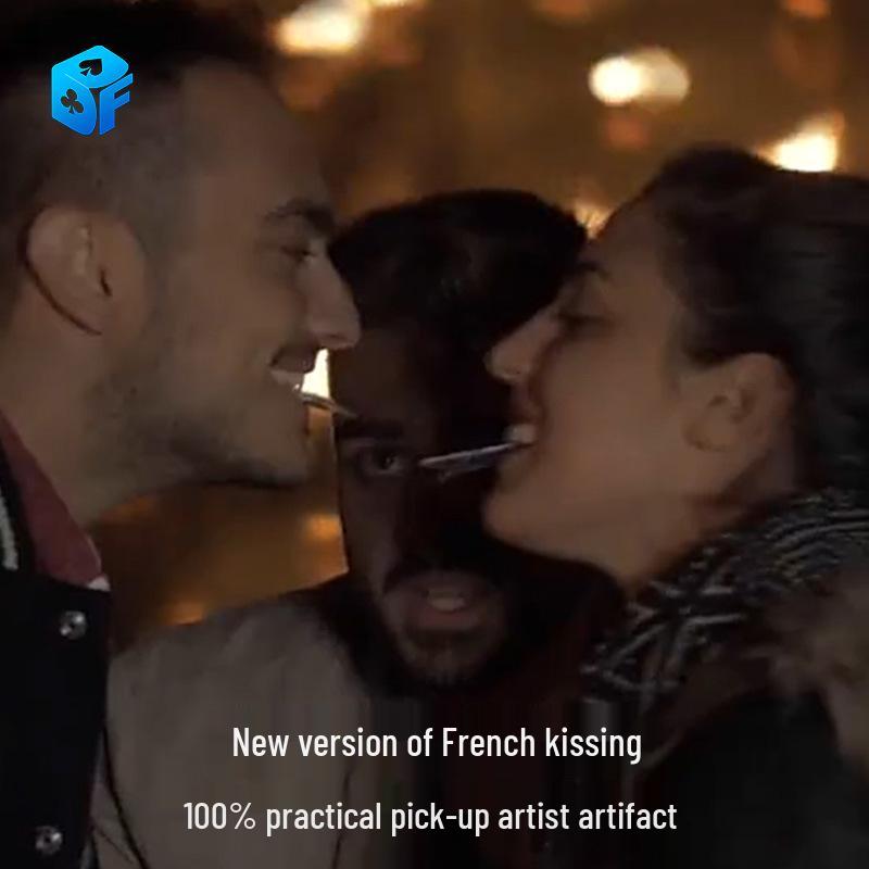 

Карты для фокусов French Kiss Fold Change для крупного плана и уличного флирта