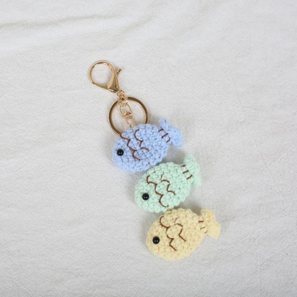 Handmaking Mini Fish Keychains Tropical Fish Knitted Fish Pendant Crochet Keyrings Backpack