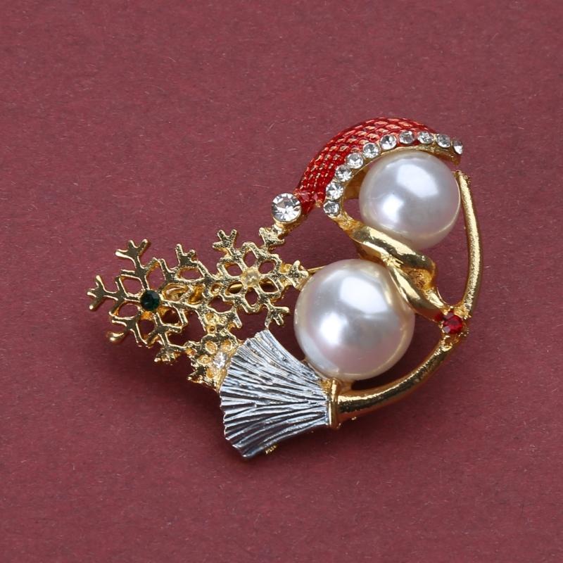 Elegant Christmas Snowman Brooch Stylish Pearls Breastpin Enamel Metal Lapel Pins for Women Festive Holiday Gift for Her