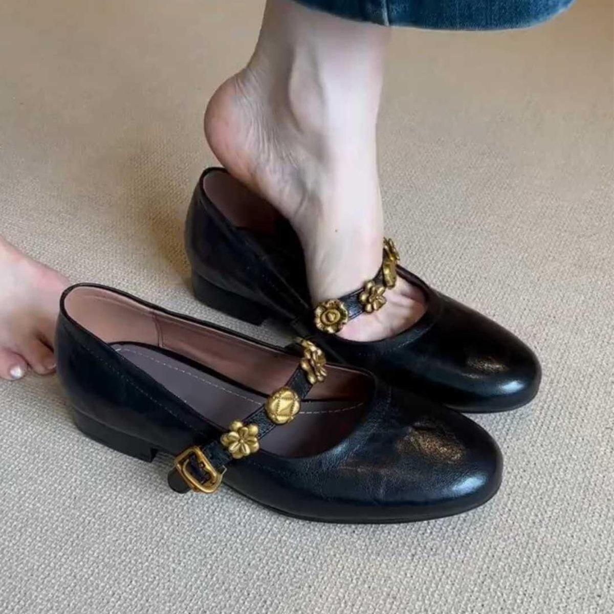 

Sheepskin version~ Metal one-word buckle genuine leather Mary Jane shoes women s French shallow mouth single shoes low heel temperament ballet shoes 35