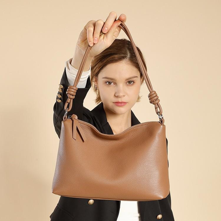 First Layer Cowhide Underarm Tote Bag Women'S Spring And Summer Simple Commuting Large Capacity Shoulder Messenger Bag Dumpling Bag