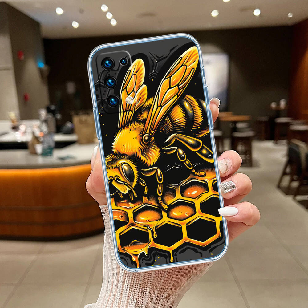 Art Bees Cartoon Phone Case for Motorola G14 G15 G24 G30 G31 G32 G34 G41 G42 G51 G52 G50 G60S G60 G62 G72 G71 G73 G84 G85 G200 E32