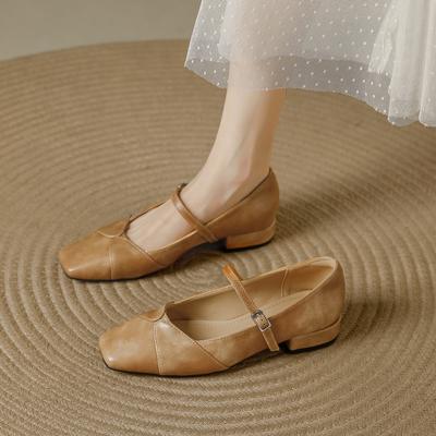 Retro Mary Jane Damenschuhe mit niedrigen Absätzen im Herbst 2025, die neuen Modelle sind riesig und gutaussehend, vielseitig, leicht ausgeschnitten, quadratisch
