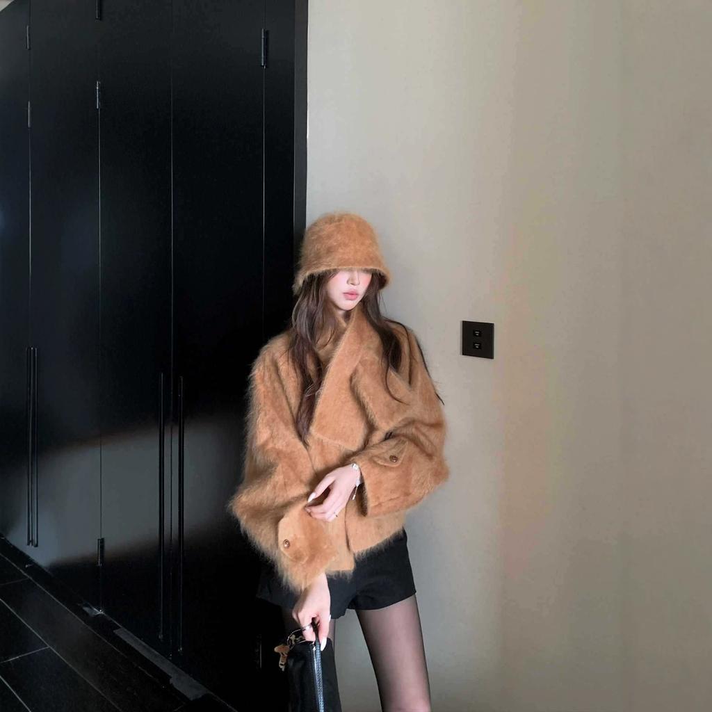 Age reduction temperament Young cashmere pulled coat Women's short new wool woolen coat Furry coat