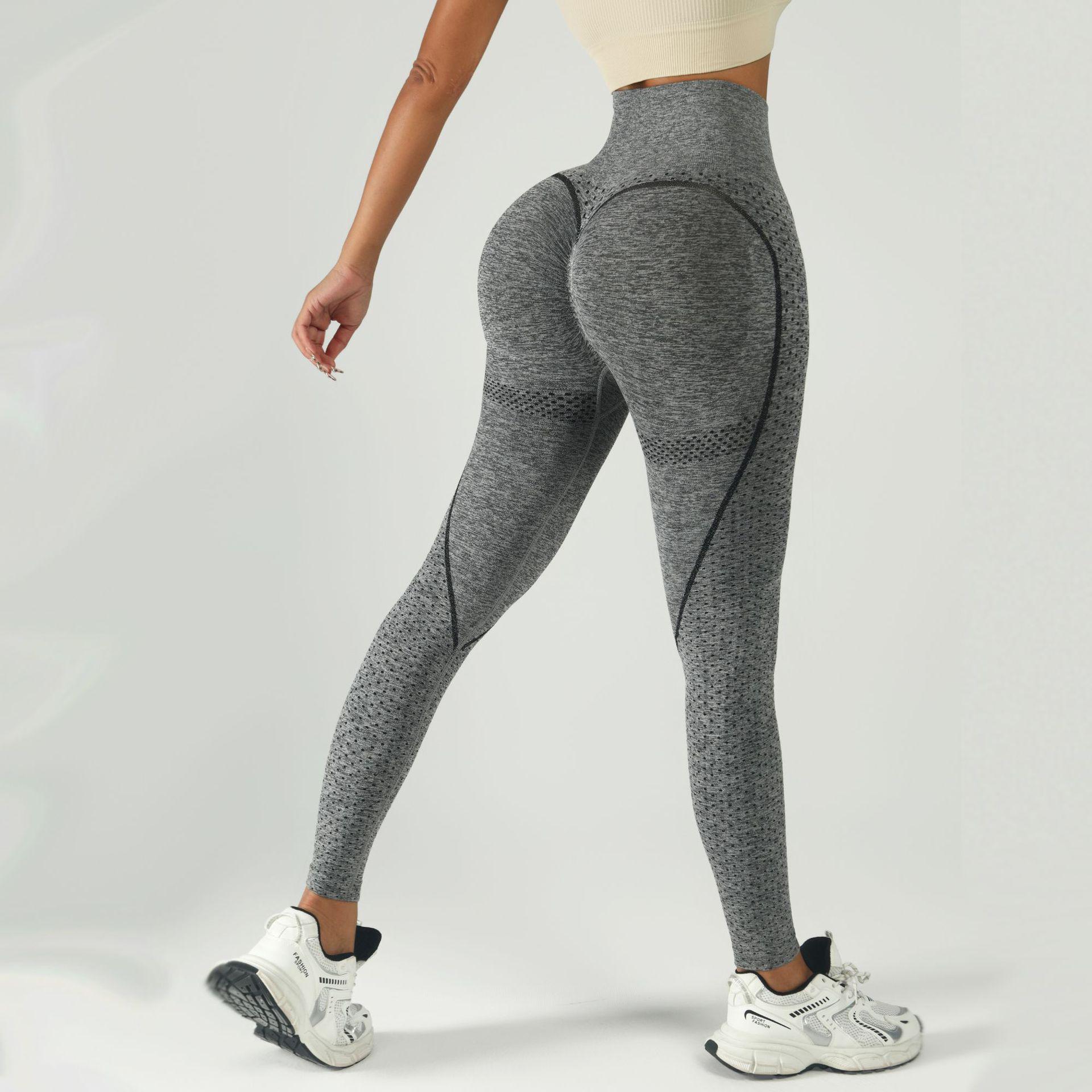 Бесшовные женские леггинсы для йоги TK: Быстросохнущие, Подтягивающие ягодицы, Дизайн в форме сердечка-персика, Укороченные леггинсы для фитнеса Small серый