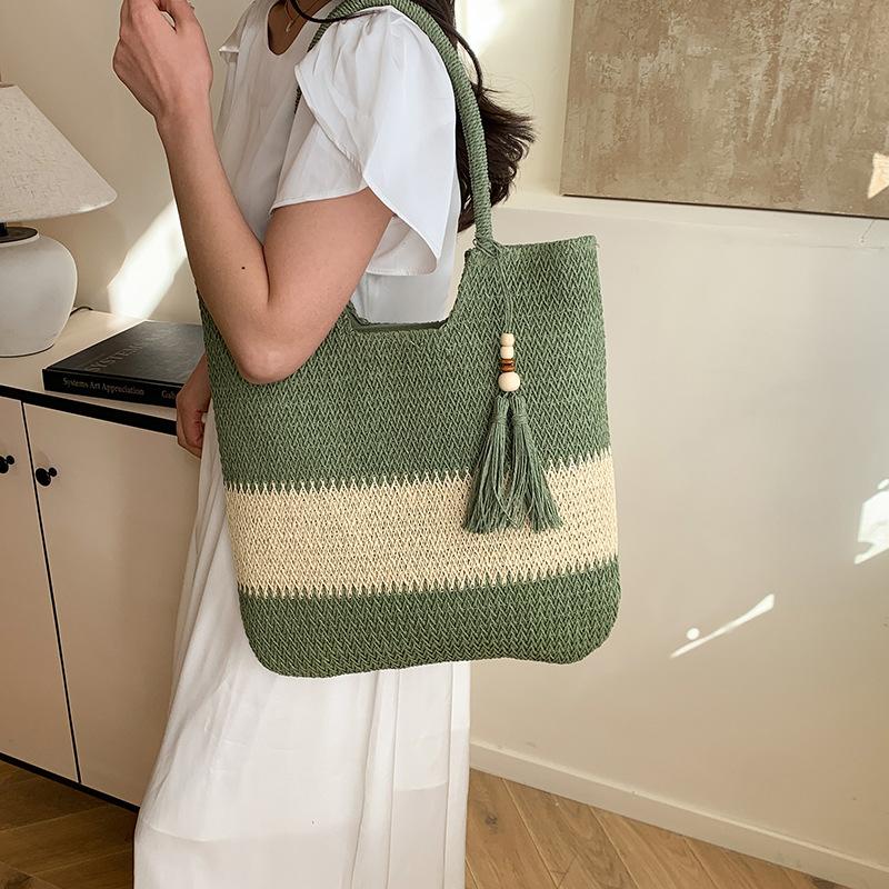 Fashion retro beach vacation woven contrasting color women's tote bag new versatile women's shoulder handbag