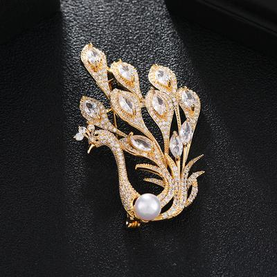 Luxury Crystal Peacock Brooch Women's High-end Temperament Korean Elegant Corsage Blazer Pin Accessories Silk Scarf Buckle