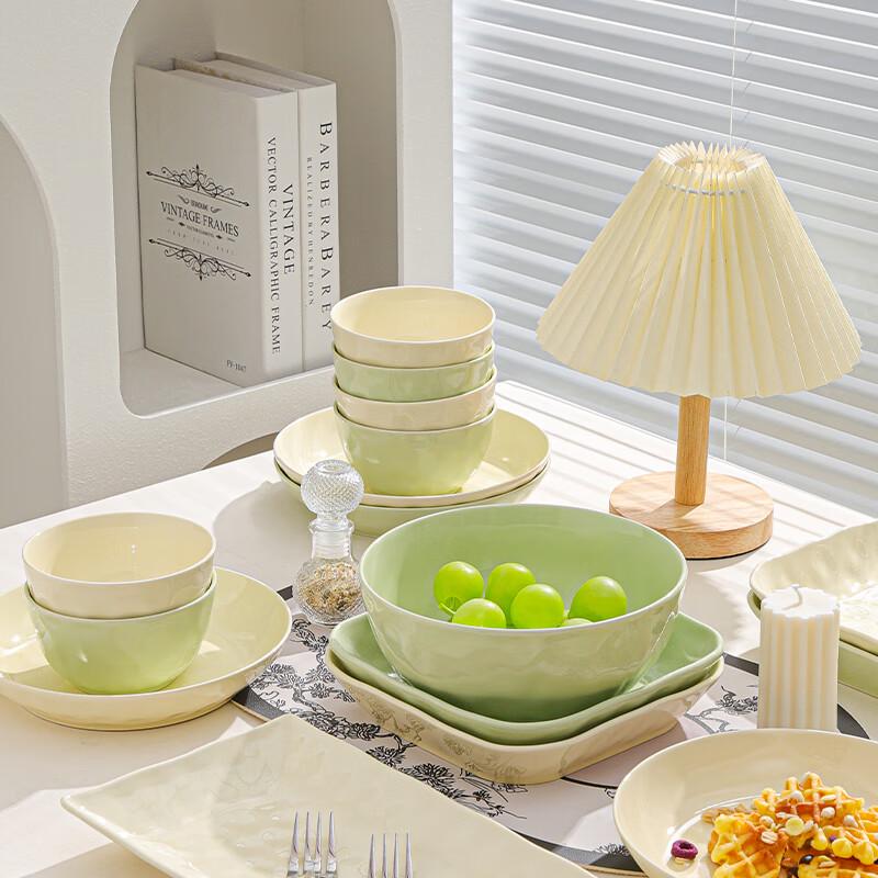 Cream Style Ceramic Dinnerware Set