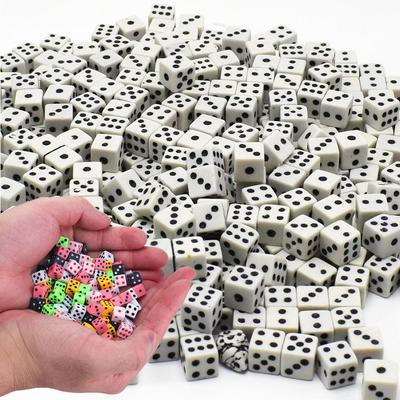 100 st 8 mm Miniterningar Fyrkantiga Vinkel Spetsar Blandade Färger Hållbara Festspelsaccessoarer för Bordsspels Poängspel Kasino JXB