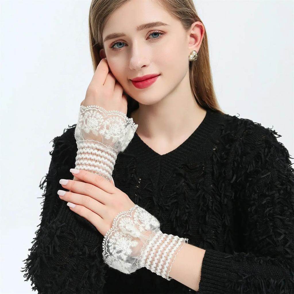 Korean Shirt Detachable Cuffs for Womens Lace Pleated False Cuffs Sweater Blouse Wrist Warmers Girls Fake Arm Sleeves Horn Cuff