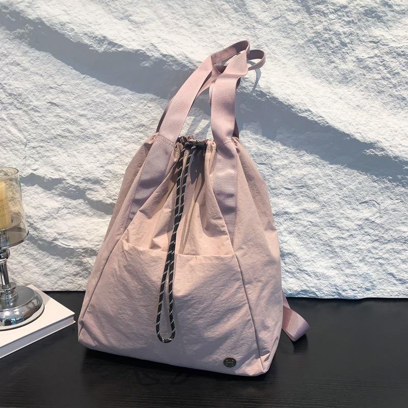 

1pcs Nylon Backpack Large-Capacity Yoga Sports Tote, Outdoor Travel Casual Single Shoulder Bag for Daily & Trip Use фіолетовий